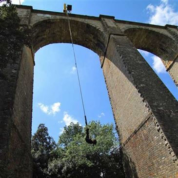 Saut à l'élastique près de Béziers Saut à l'élastique près de Béziers