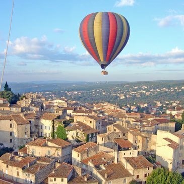 Forcalquier, Alpes de Haute Provence (04) - Baptême de l&#39;air montgolfière