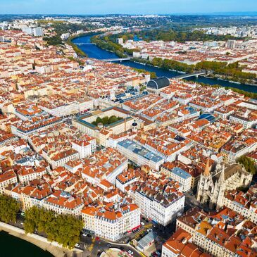 Baptême en Hélicoptère à Lyon Baptême en Hélicoptère à Lyon