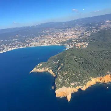 Réserver Baptême de l'air hélicoptère département Var Réserver Baptême de l'air hélicoptère département Var