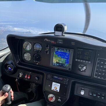 Initiation au Pilotage d'ULM Multiaxe à Aix-en-Provence en région PACA et Corse Initiation au Pilotage d'ULM Multiaxe à Aix-en-Provence en région PACA et Corse