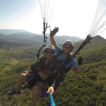 Baptême en Parapente près de Nyons Baptême en Parapente près de Nyons