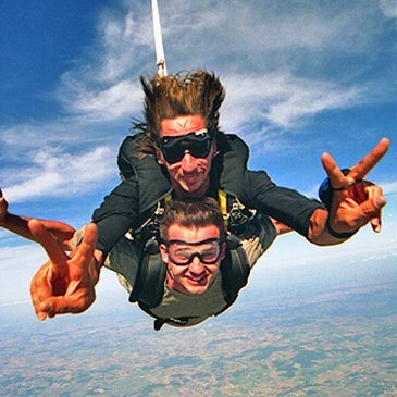Aérodrome de La Réole, Gironde (33) - Saut en parachute Aérodrome de La Réole, Gironde (33) - Saut en parachute
