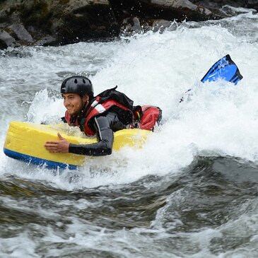 Nage en eaux vives, département Pyrénées atlantiques Nage en eaux vives, département Pyrénées atlantiques