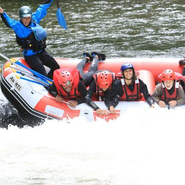 Rafting proche Quillan, entre Carcassonne et Perpignan Rafting proche Quillan, entre Carcassonne et Perpignan