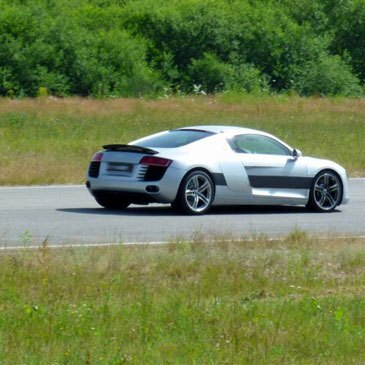Stage en Audi R8 - Circuit de Saint-Dié-des-Vosges en région Lorraine Stage en Audi R8 - Circuit de Saint-Dié-des-Vosges en région Lorraine