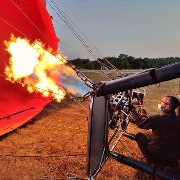 Vol en montgolfière au Château de Saumur en région Pays-de-la-Loire