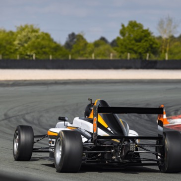 Stage de Pilotage en région Ile-de-France Stage de Pilotage en région Ile-de-France