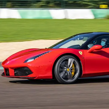 Pilotage Multivolant 2 Autos - Circuit de Bresse en région Bourgogne Pilotage Multivolant 2 Autos - Circuit de Bresse en région Bourgogne