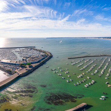 Réserver Baptême de l'air hélicoptère en Pays-de-la-Loire Réserver Baptême de l'air hélicoptère en Pays-de-la-Loire