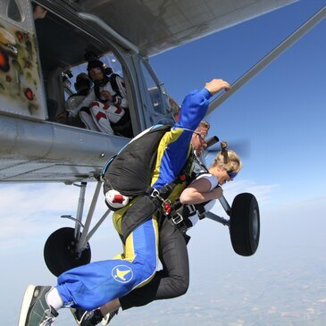 Saut en parachute en région Picardie Saut en parachute en région Picardie