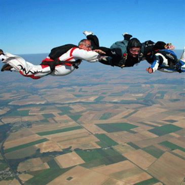 Saut d'Initiation en Parachute à Péronne proche Paris Saut d'Initiation en Parachute à Péronne proche Paris