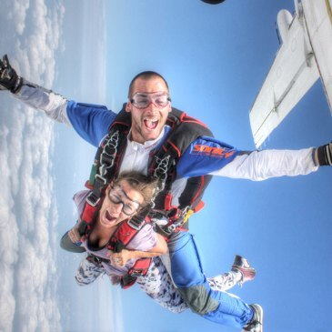 Saut en parachute en région Languedoc-Roussillon Saut en parachute en région Languedoc-Roussillon