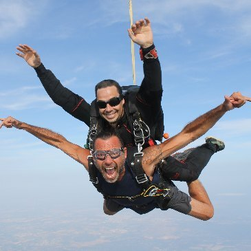Aérodrome de Lézignan-Corbières, Aude (11) - Saut en parachute Aérodrome de Lézignan-Corbières, Aude (11) - Saut en parachute