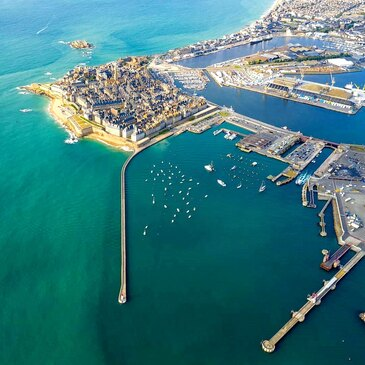 Baptême en Hélicoptère à Saint-Malo Baptême en Hélicoptère à Saint-Malo