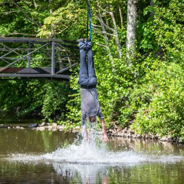 Saut à l'élastique au Viaduc de la Souleuvre en Normandie en région Normandie Saut à l'élastique au Viaduc de la Souleuvre en Normandie en région Normandie