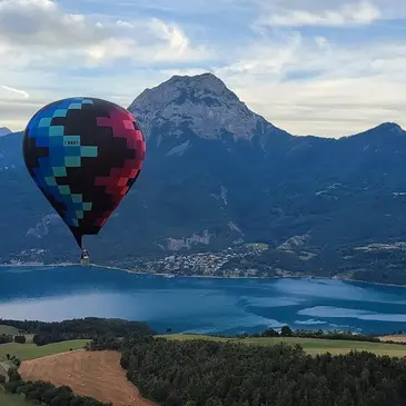 Baptême de l'air montgolfière proche Savines-le-Lac Baptême de l'air montgolfière proche Savines-le-Lac