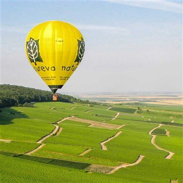 Vol en Montgolfière - Survol de Reims et de la Champagne Vol en Montgolfière - Survol de Reims et de la Champagne