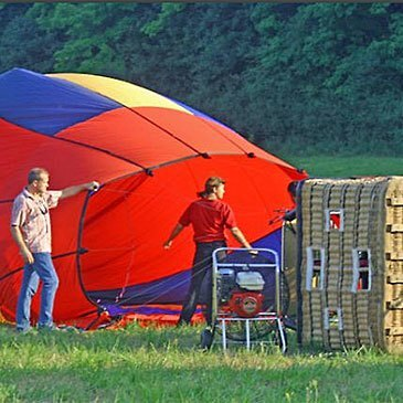 Vol en Montgolfière à Vézelay - Survol de la Bourgogne en région Bourgogne Vol en Montgolfière à Vézelay - Survol de la Bourgogne en région Bourgogne