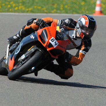 Réserver Stage de pilotage moto département Var Réserver Stage de pilotage moto département Var