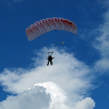 Saut en Parachute Tandem à Sarlat en région Aquitaine