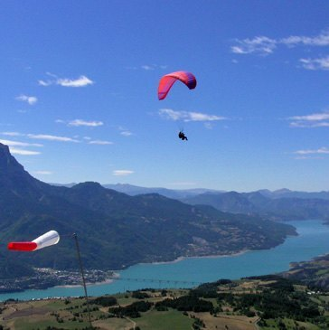 Baptême en parapente, département Hautes Alpes Baptême en parapente, département Hautes Alpes