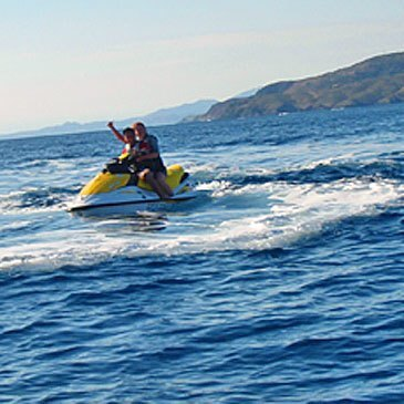 Randonnée en Jet Ski à Argelès-sur-Mer en région Languedoc-Roussillon Randonnée en Jet Ski à Argelès-sur-Mer en région Languedoc-Roussillon