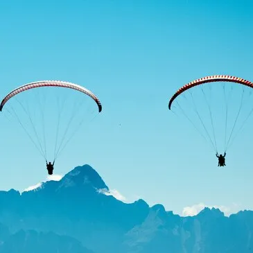 Tarascon-sur-Ariège, à 1h de Saint-Girons, Ariège (09) - Baptême en parapente