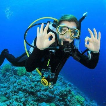 Brevet de Plongée CMAS Niveau 1 à Saint-Raphaël Brevet de Plongée CMAS Niveau 1 à Saint-Raphaël