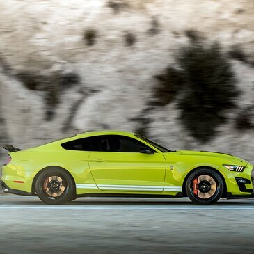 Stage en Mustang Shelby GT500 - Circuit de Pont-l'Évêque Stage en Mustang Shelby GT500 - Circuit de Pont-l'Évêque