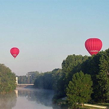 Vol Privatif en Montgolfière Château de Chaumont-sur-Loire Vol Privatif en Montgolfière Château de Chaumont-sur-Loire