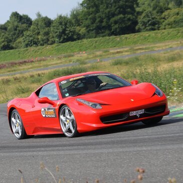 Stage de pilotage Ferrari en région Pays-de-la-Loire