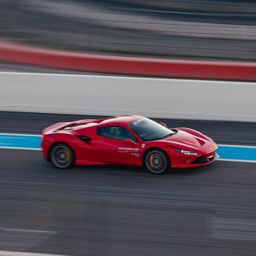 Stage de Pilotage Multi Sportives en région PACA et Corse Stage de Pilotage Multi Sportives en région PACA et Corse