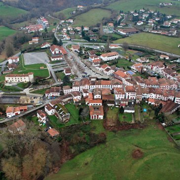 Saint Pée sur Nivelle, Pyrénées atlantiques (64) - Baptême de l'air paramoteur Saint Pée sur Nivelle, Pyrénées atlantiques (64) - Baptême de l'air paramoteur
