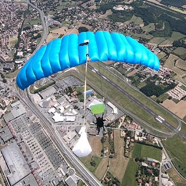 Saut en Parachute Tandem à Albi en région Midi-Pyrénées Saut en Parachute Tandem à Albi en région Midi-Pyrénées