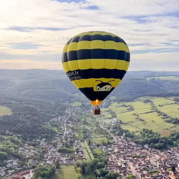 Meursault, à 30 min de Chalon-sur-Saône, Saône et loire (71) - Baptême de l'air montgolfière Meursault, à 30 min de Chalon-sur-Saône, Saône et loire (71) - Baptême de l'air montgolfière