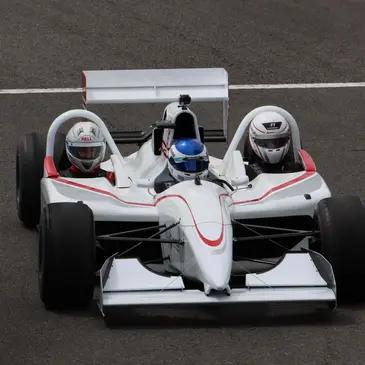 Stage en Formule Renault et Baptême F1 - Circuit de Magny-Cours Stage en Formule Renault et Baptême F1 - Circuit de Magny-Cours