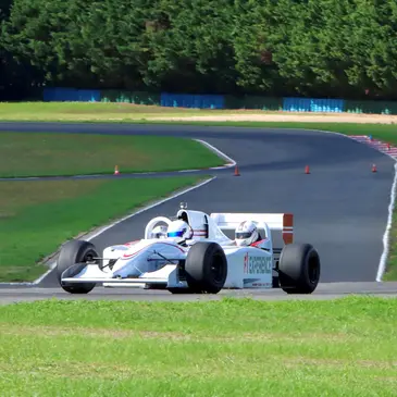 Stage de Pilotage Monoplace, département Nièvre Stage de Pilotage Monoplace, département Nièvre