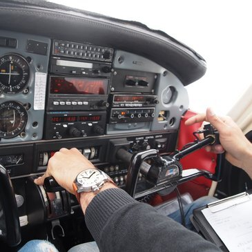 Aérodrome d'Aix Les Milles, à 30 min de Marseille, Bouches du Rhône (13) - Stage initiation avion Aérodrome d'Aix Les Milles, à 30 min de Marseille, Bouches du Rhône (13) - Stage initiation avion