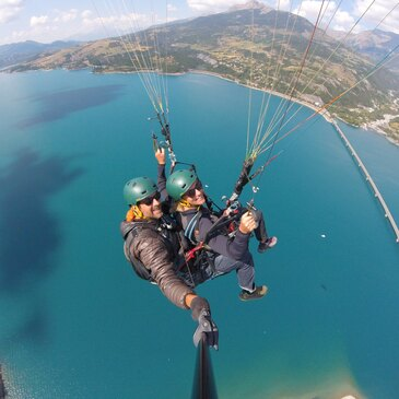 Baptême en Parapente à Saint-Sauveur en région PACA et Corse Baptême en Parapente à Saint-Sauveur en région PACA et Corse