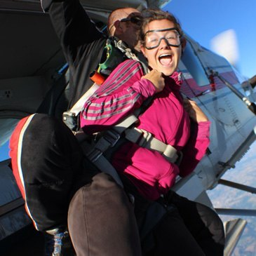 Aérodrome de Niort - Marais Poitevin, Deux sèvres (79) - Saut en parachute Aérodrome de Niort - Marais Poitevin, Deux sèvres (79) - Saut en parachute
