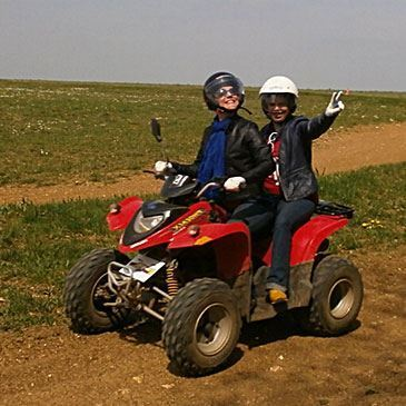 Randonnée en Quad à Etampes près de Paris Randonnée en Quad à Etampes près de Paris