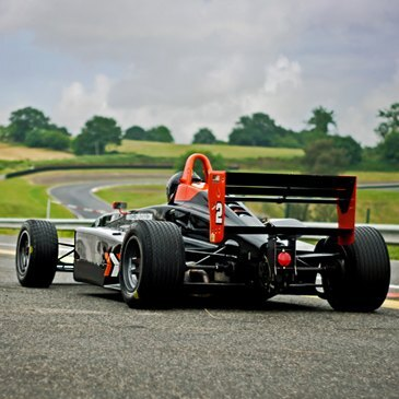 Stage de Pilotage Monoplace proche Circuit de Pau-Arnos Stage de Pilotage Monoplace proche Circuit de Pau-Arnos