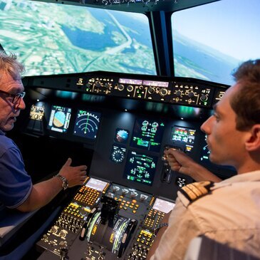 Toulouse : à 20 ans, il construit le simulateur de vol d'un avion d'attaque  américain