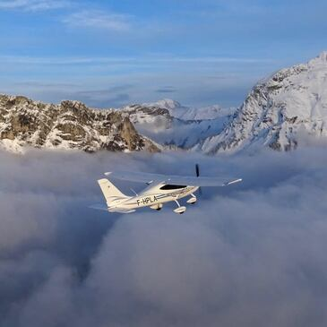 Vol d'Initiation au Pilotage d'Avion à Annecy Vol d'Initiation au Pilotage d'Avion à Annecy