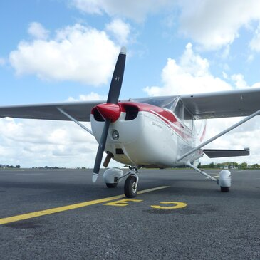 Initiation au Pilotage d'Avion au Havre - Survol d'Etretat Initiation au Pilotage d'Avion au Havre - Survol d'Etretat