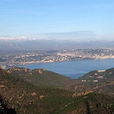 Aéroport de Cannes - Mandelieu, à 30 min de Fréjus, Var (83) - Stage initiation hélicoptère Aéroport de Cannes - Mandelieu, à 30 min de Fréjus, Var (83) - Stage initiation hélicoptère