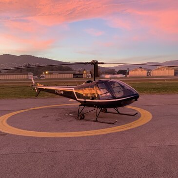 Baptême en Hélicoptère près de Fréjus - Massif de L'Esterel en région PACA et Corse Baptême en Hélicoptère près de Fréjus - Massif de L'Esterel en région PACA et Corse