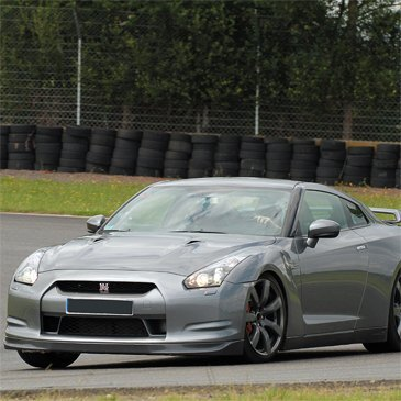 Stage de Pilotage Nissan GTR en région Midi-Pyrénées Stage de Pilotage Nissan GTR en région Midi-Pyrénées