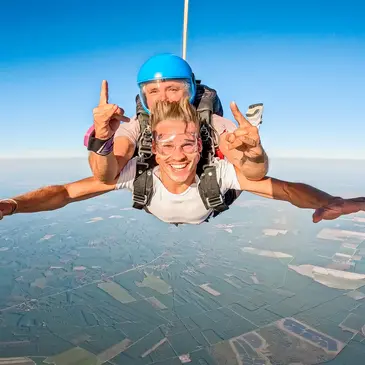 Saut en Parachute à Mimizan dans les Landes Saut en Parachute à Mimizan dans les Landes